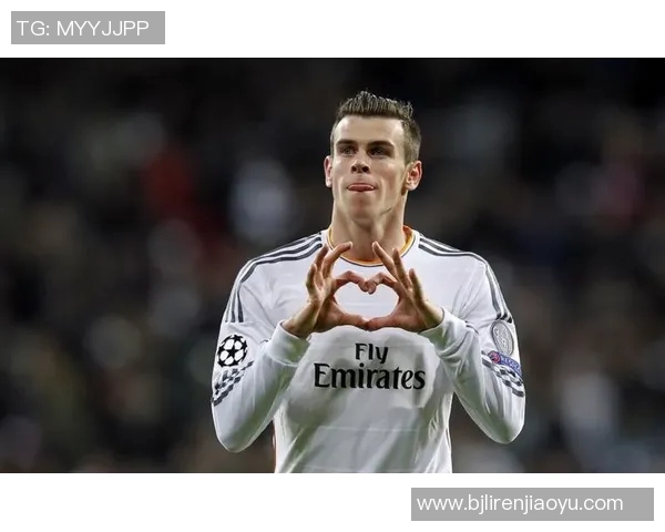 足球明星盛装出席合影西装男士展现魅力与风采的精彩瞬间